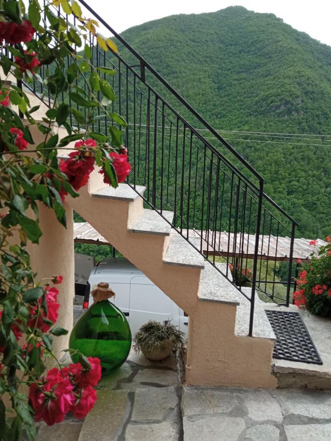 Agriturismo U'Spigu Nonna Annetta Nasino エクステリア 写真